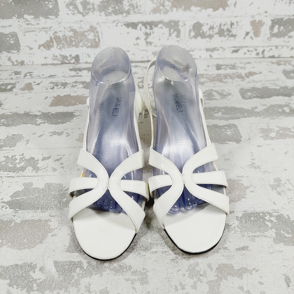 New VanEli Women's White Faux Patent Leather 2" Heel Sandals T662 - Picture 3 of 13